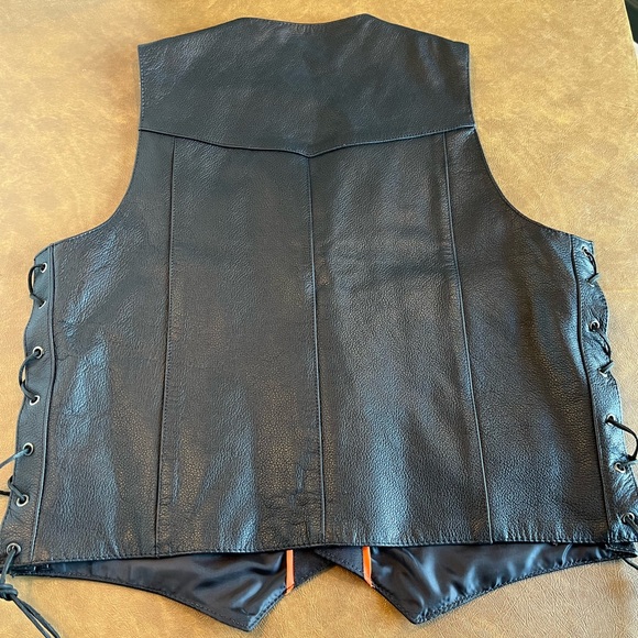 Custom Bilt Button Down Black Leather V-Neck Motorcycle Biker Vest - Picture 2 of 14